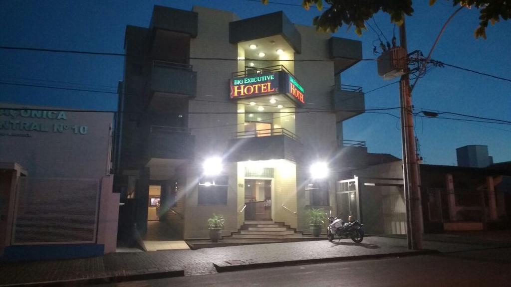 Big Executive Hotel Araguari Zewnętrze zdjęcie